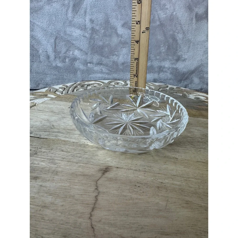 Vintage Cut Glass Starburst Pinwheel Scalloped Round Candy Bowl 5.5 Inch Clear